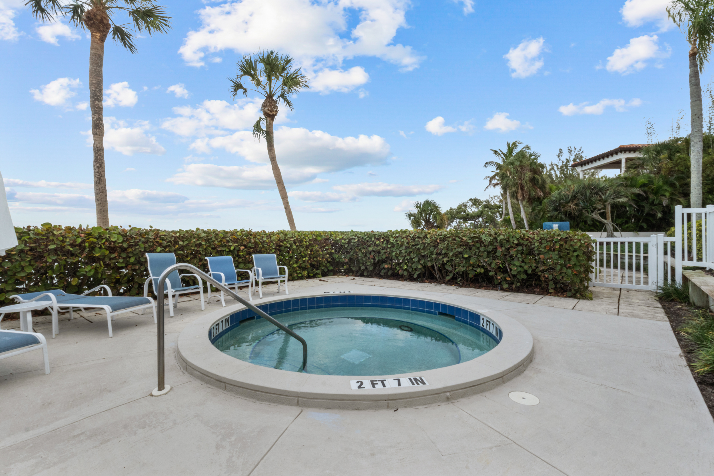 Longboat Key, Florida, 34228, United States, 2 Bedrooms Bedrooms, ,2 BathroomsBathrooms,Residential,For Sale,2036968