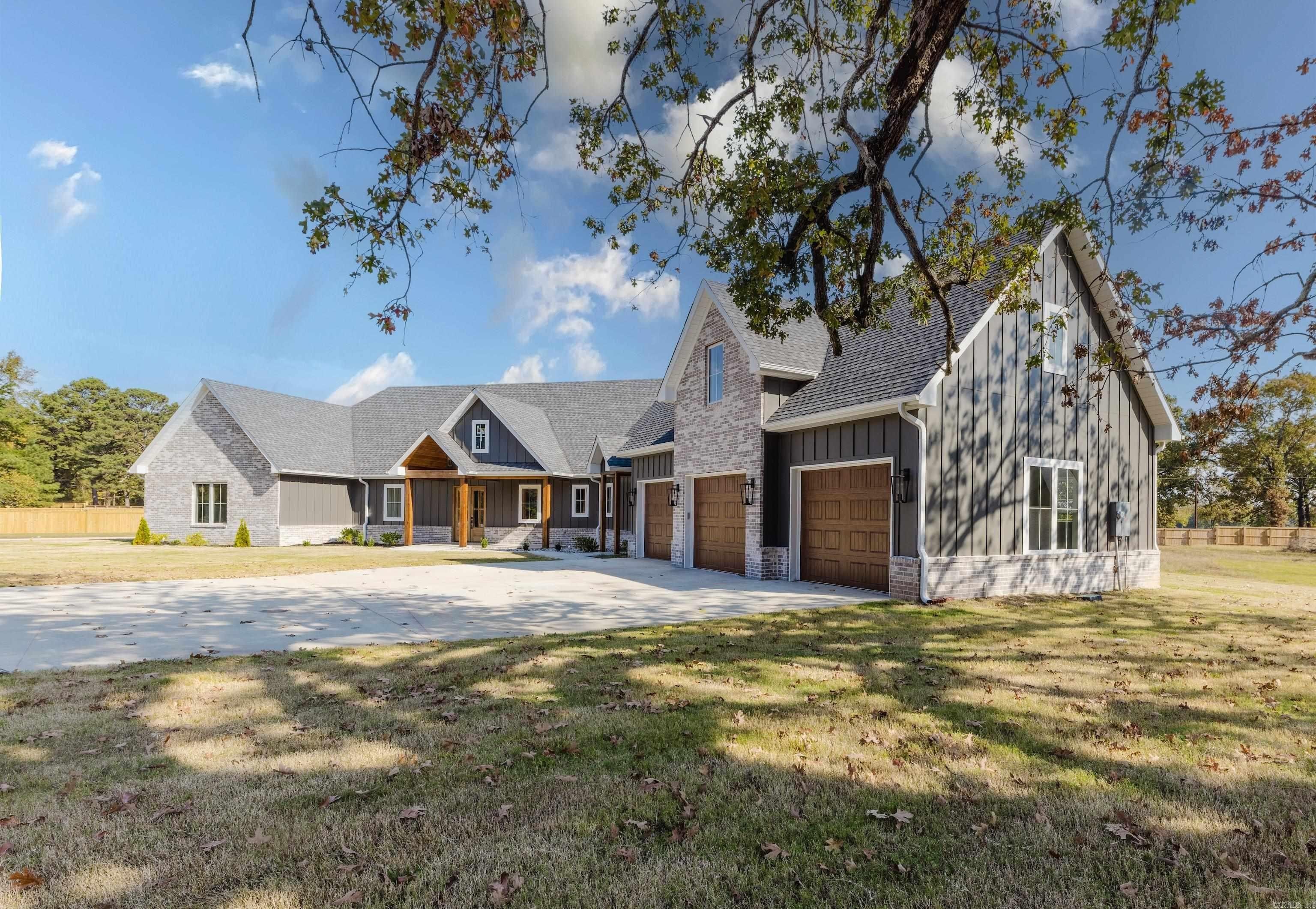 Benton, Arkansas, 72019, United States, 4 Bedrooms Bedrooms, ,4 BathroomsBathrooms,Residential,For Sale,1943395