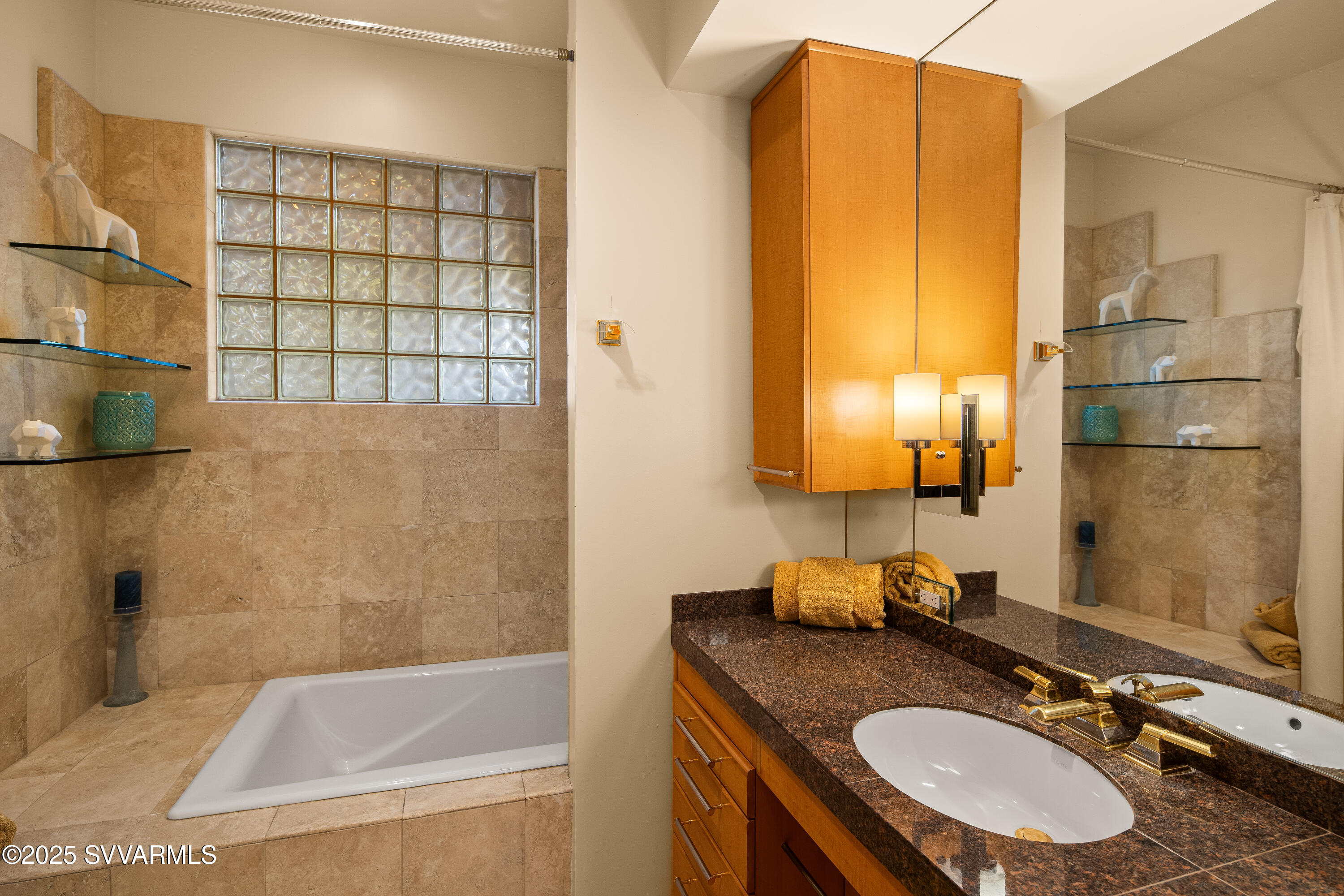 Sedona, Arizona, 86336, United States, 4 Bedrooms Bedrooms, ,3 BathroomsBathrooms,Residential,For Sale,1895371