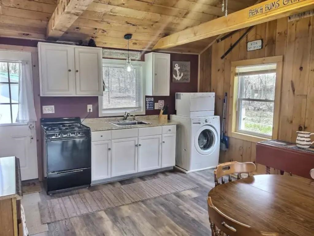 Croydon, New Hampshire, 03773, United States, 4 Bedrooms Bedrooms, ,2 BathroomsBathrooms,Residential,For Sale,1804024