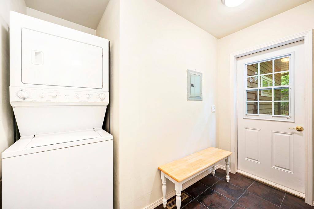 Sturgeon Bay, Wisconsin, 54235, United States, 3 Bedrooms Bedrooms, ,3 BathroomsBathrooms,Residential,For Sale,1927298