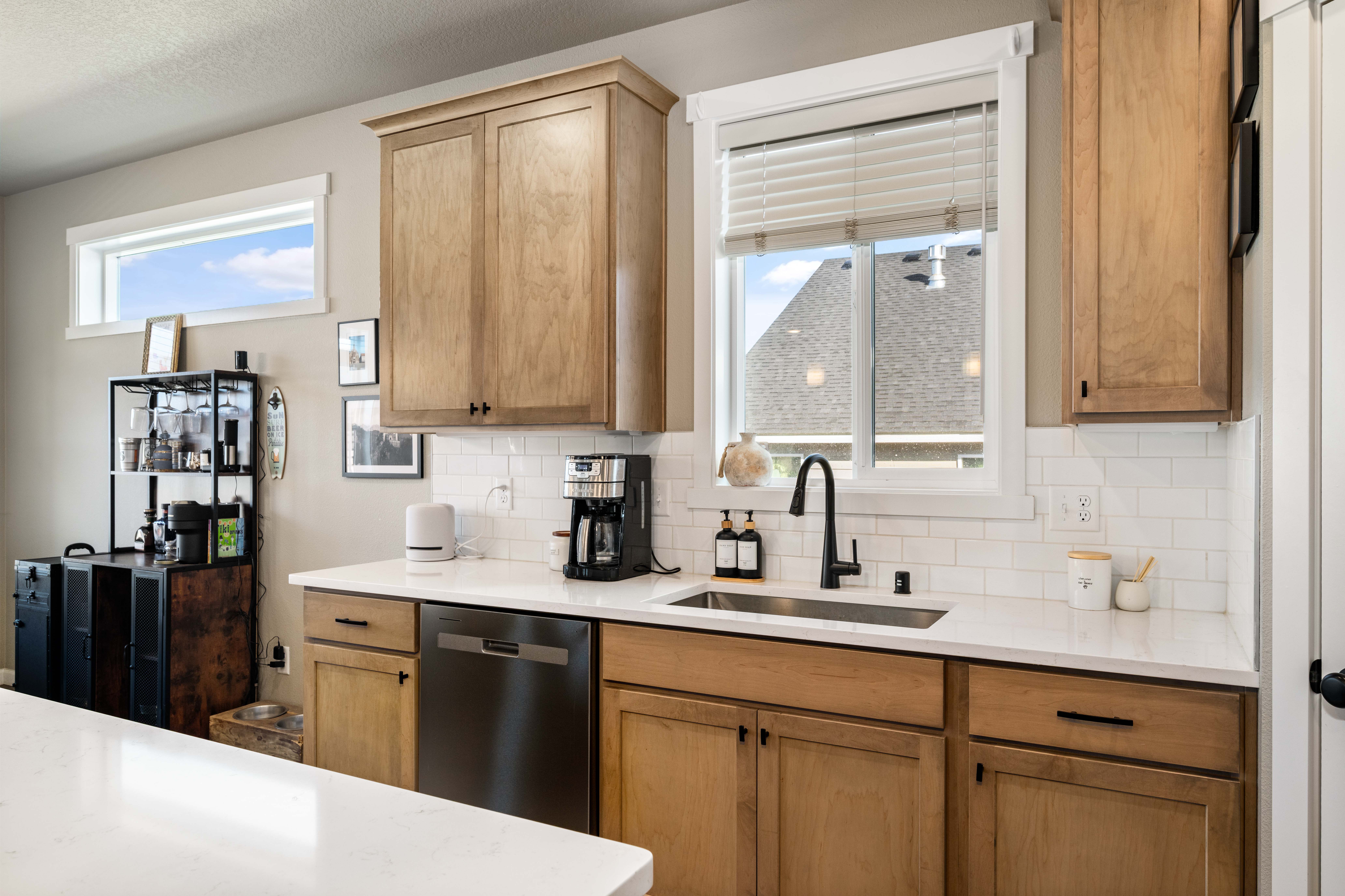  2024 West Richland Gem + RV Parking - 物件實景