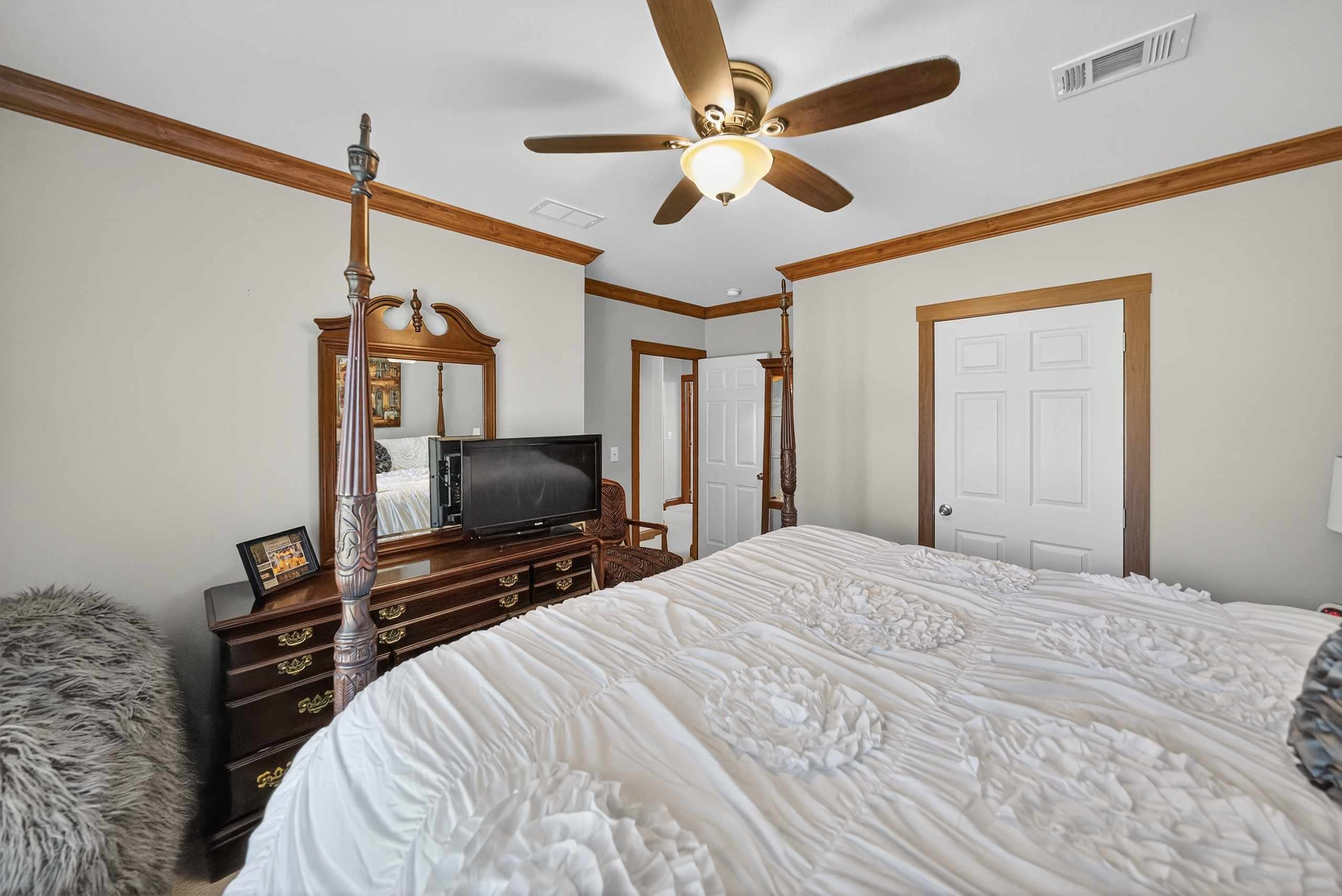 Reklaw, Texas, 75784, United States, 3 Bedrooms Bedrooms, ,3 BathroomsBathrooms,Residential,For Sale,2005900