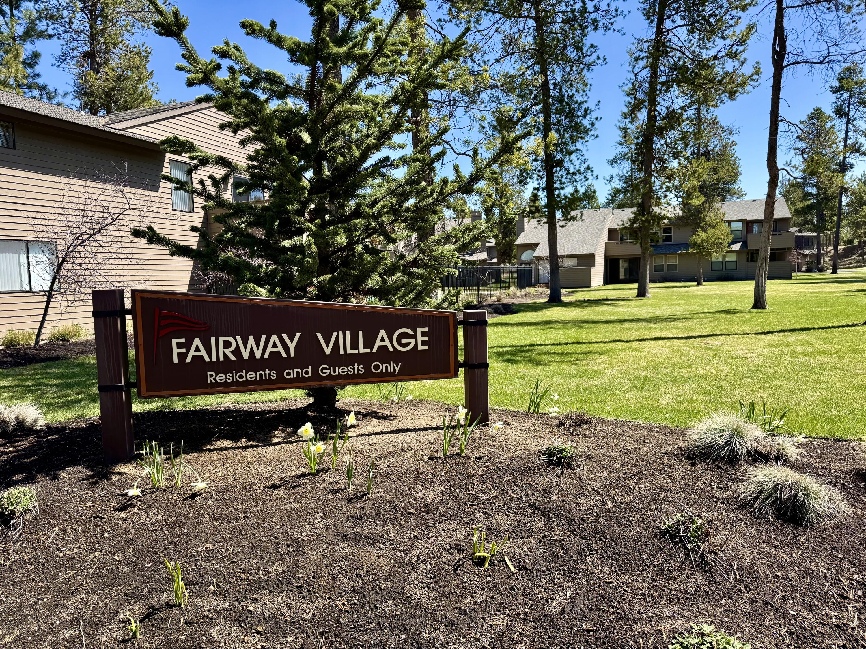 Sunriver, Oregon, 97707, United States, 3 Bedrooms Bedrooms, ,3 BathroomsBathrooms,Residential,For Sale,1778958