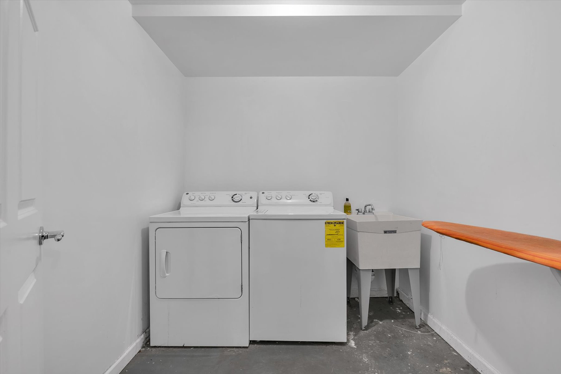  ?RARELY AVAILABLE BRICK TWO FAMILY TOWNHOUSE IN FOREST HILLS GARDENS? - 物件實景