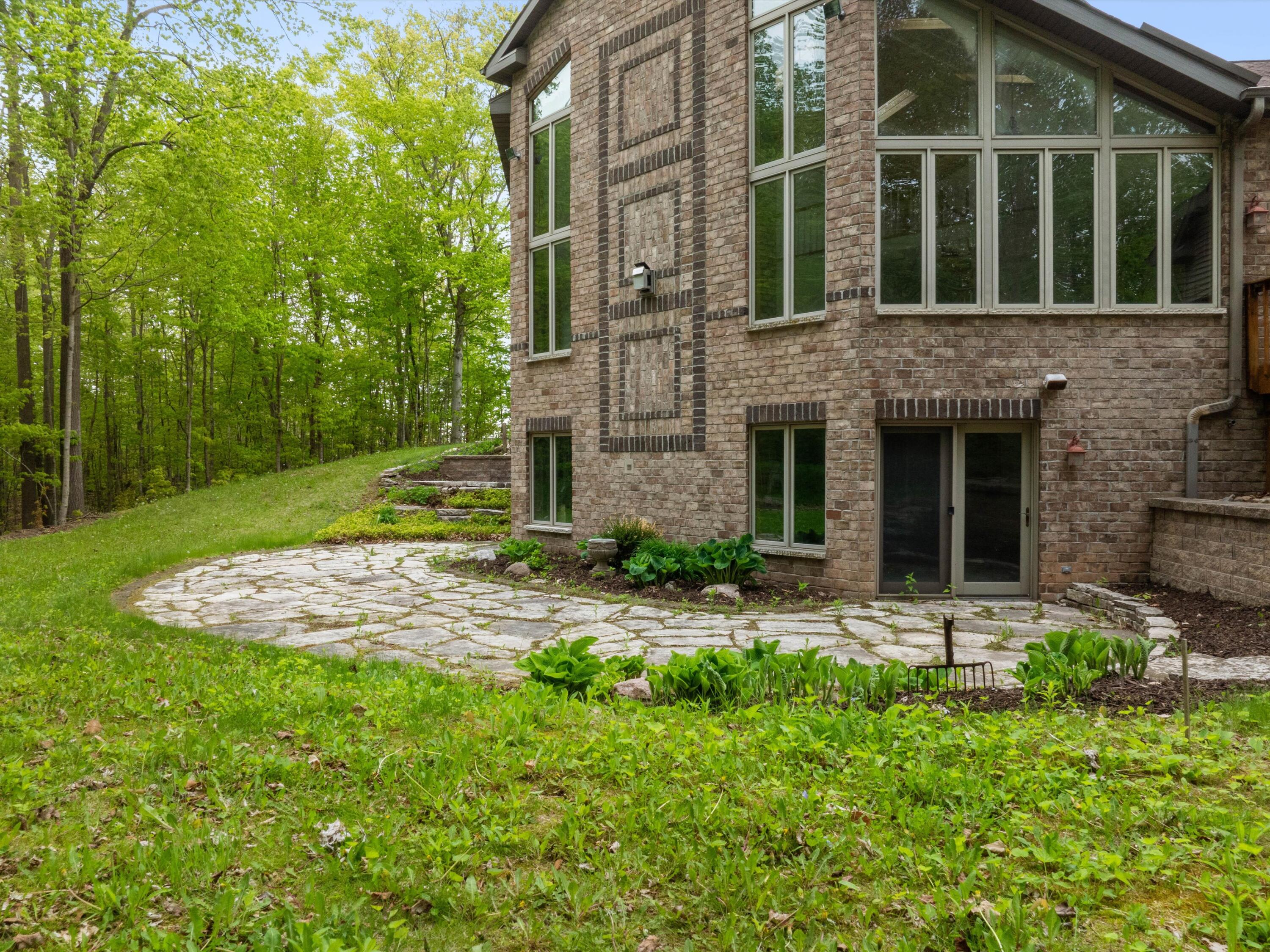Eaton, Wisconsin, 54245, United States, 3 Bedrooms Bedrooms, ,4 BathroomsBathrooms,Residential,For Sale,1926569