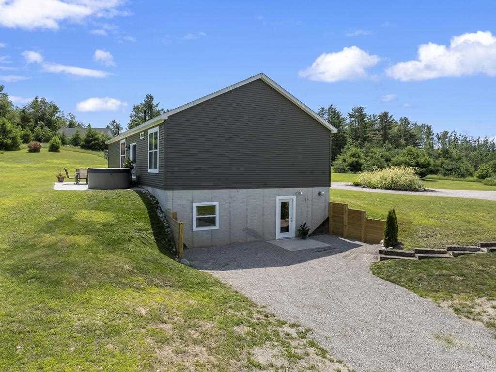 Petoskey, Michigan, 49770, United States, 4 Bedrooms Bedrooms, ,3 BathroomsBathrooms,Residential,For Sale,1906995