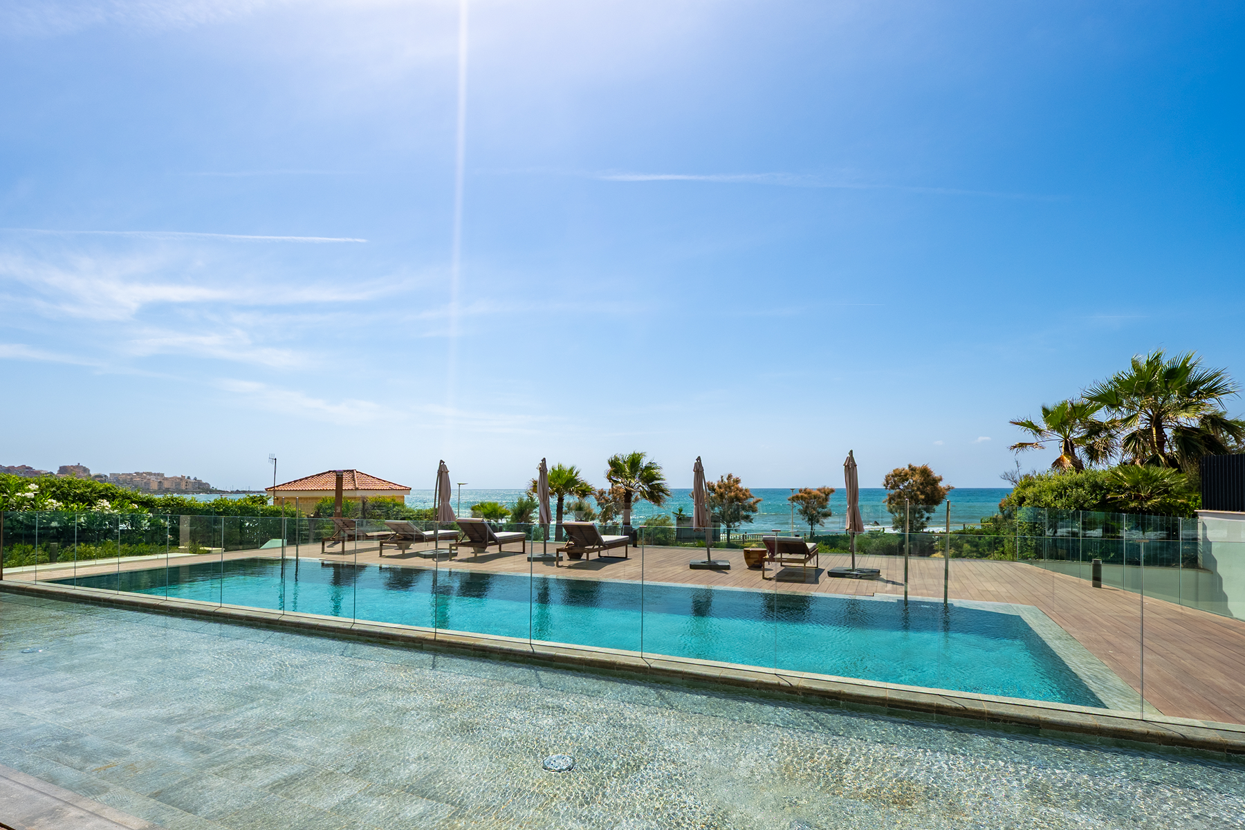  Beachfront apartment with exceptional resort amenities in Estepona - 物件實景