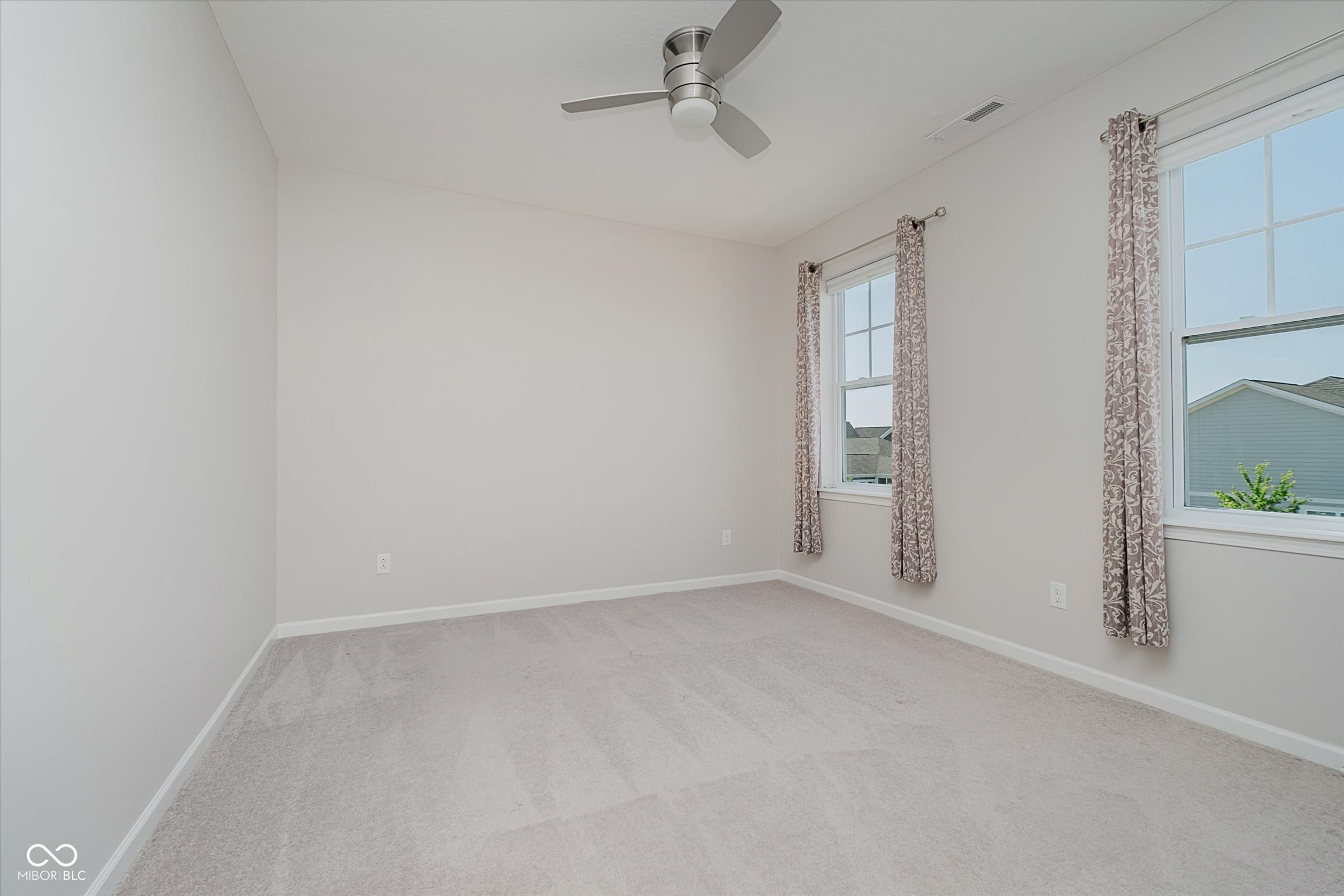 Westfield, Indiana, 46074, United States, 4 Bedrooms Bedrooms, ,4 BathroomsBathrooms,Residential,For Sale,1982855