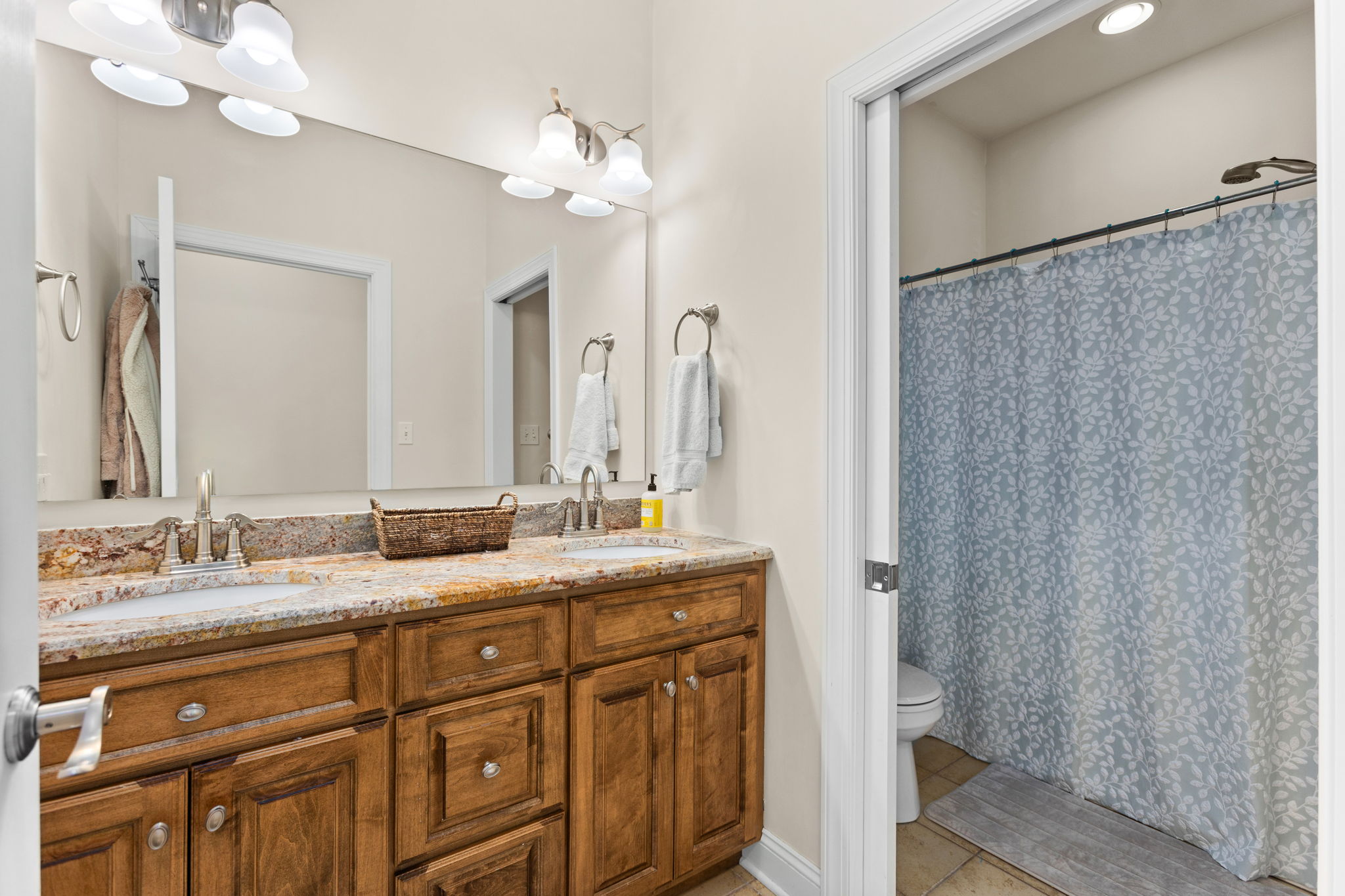 Danville, Pennsylvania, 17821, United States, 4 Bedrooms Bedrooms, ,3 BathroomsBathrooms,Residential,For Sale,1979646