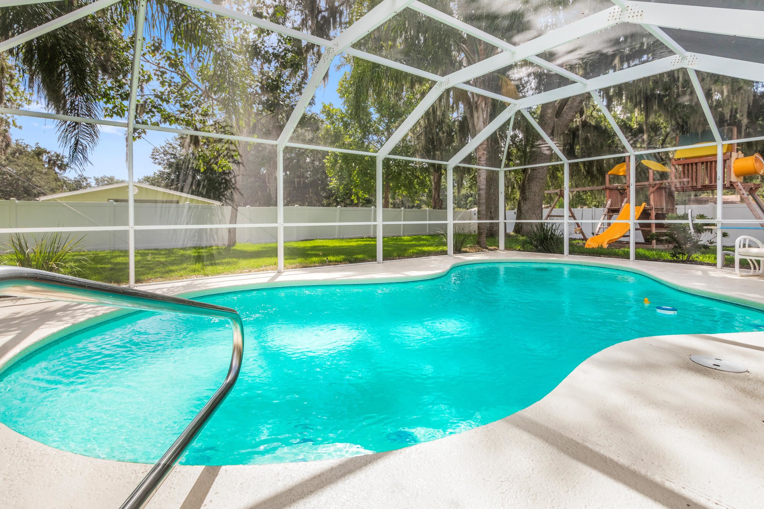 East Palatka, Florida, 32131, United States, 3 Bedrooms Bedrooms, ,2 BathroomsBathrooms,Residential,For Sale,1983358