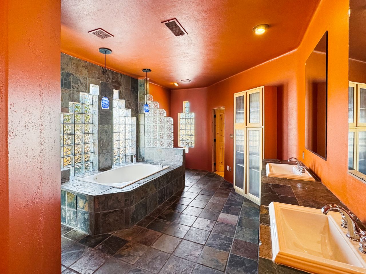 Carlsbad, New Mexico, 88220, United States, 4 Bedrooms Bedrooms, ,3 BathroomsBathrooms,Residential,For Sale,1973725