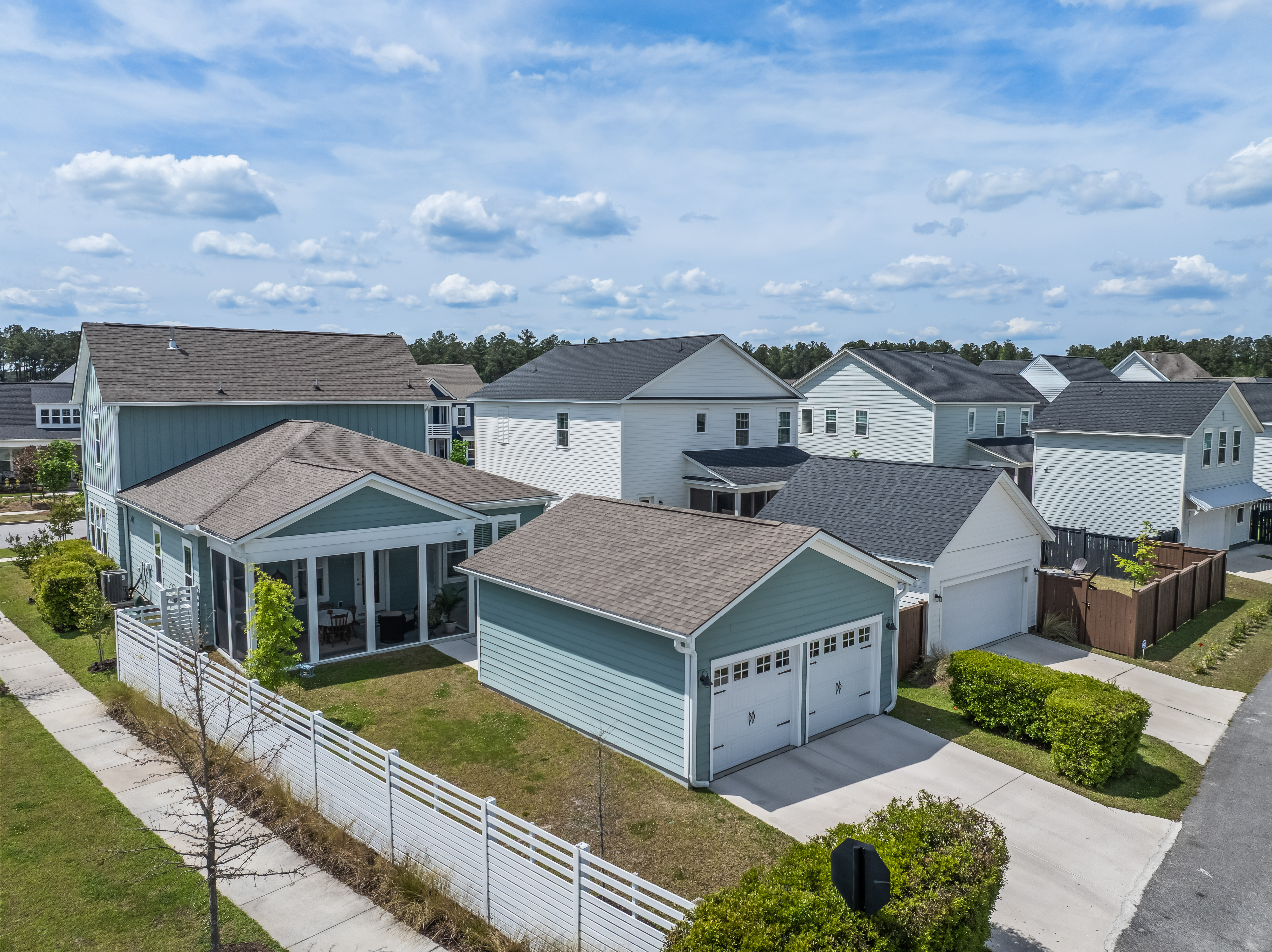  216 Symphony Avenue - 物件實景