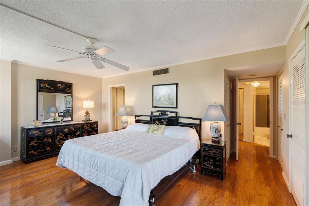 Sarasota, Florida, 34242, United States, 3 Bedrooms Bedrooms, ,3 BathroomsBathrooms,Residential,For Sale,1987736