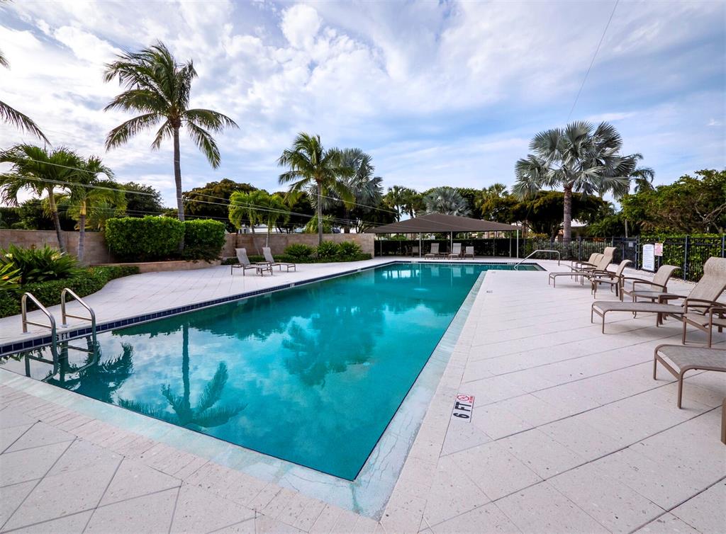 Longboat Key, Florida, 34228, United States, 3 Bedrooms Bedrooms, ,4 BathroomsBathrooms,Residential,For Sale,1988041