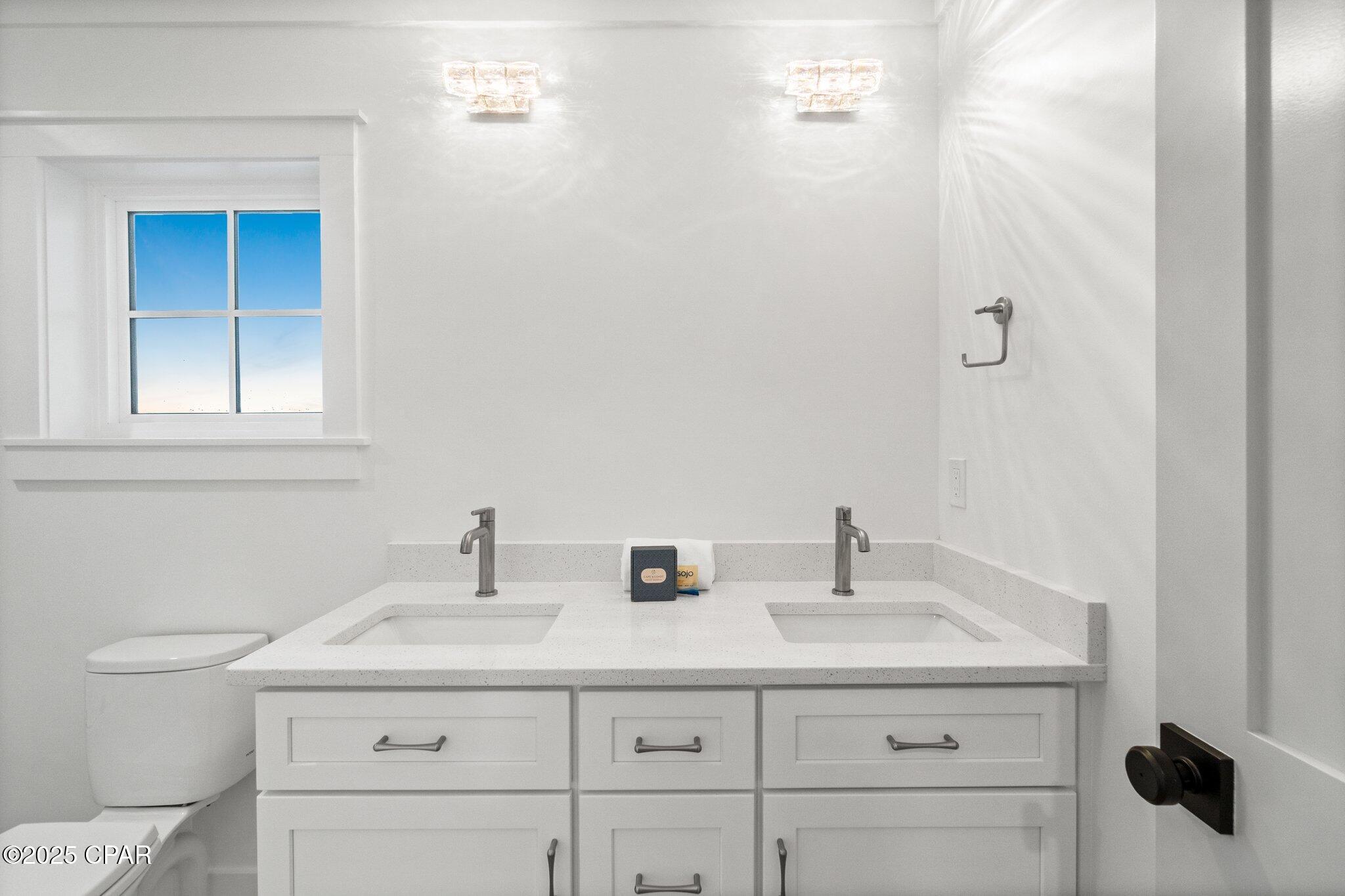 Mexico Beach, Florida, 32456, United States, 5 Bedrooms Bedrooms, ,5 BathroomsBathrooms,Residential,For Sale,1981847