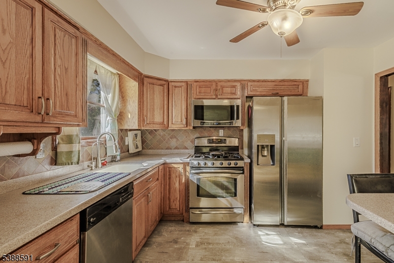 Plainfield City, New Jersey, 07060, United States, 4 Bedrooms Bedrooms, ,2 BathroomsBathrooms,Residential,For Sale,1961525