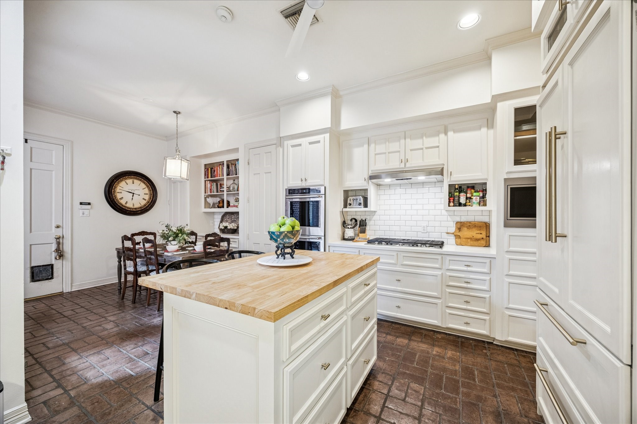  4832 Post Oak Timber Drive - 物件實景