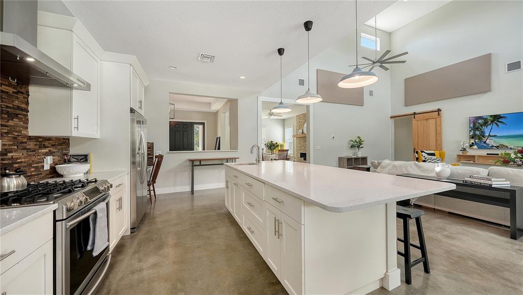 Sarasota, Florida, 34240, United States, 4 Bedrooms Bedrooms, ,4 BathroomsBathrooms,Residential,For Sale,1987822