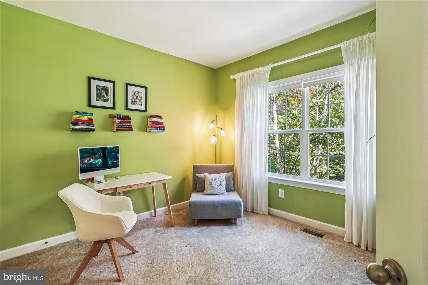 Edgewater, Maryland, 21037, United States, 4 Bedrooms Bedrooms, ,4 BathroomsBathrooms,Residential,For Sale,1987550