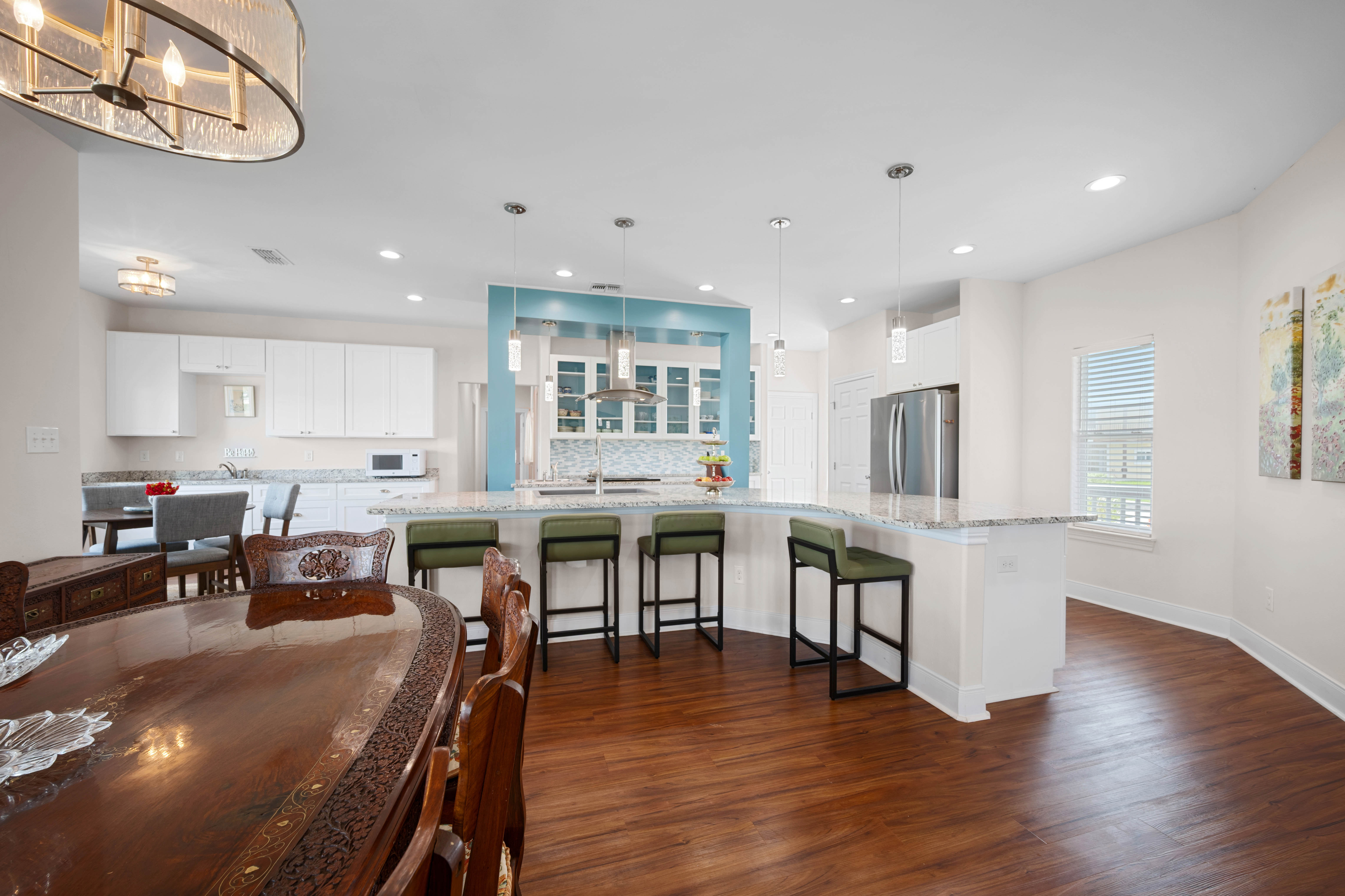  Beautiful Coastal Home on Oversized Lot - 物件實景