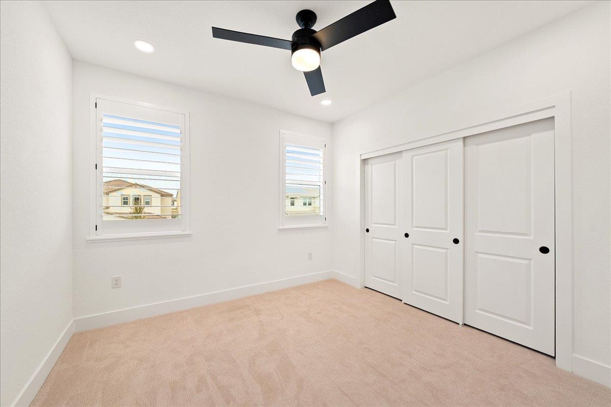 Roseville, California, 95747, United States, 5 Bedrooms Bedrooms, ,4 BathroomsBathrooms,Residential,For Sale,1998705