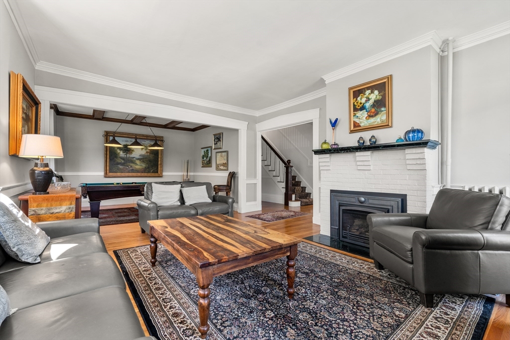 Newton, Massachusetts, 02458, United States, 5 Bedrooms Bedrooms, ,4 BathroomsBathrooms,Residential,For Sale,1941717