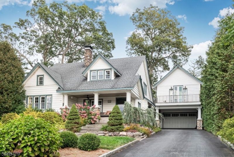 West Milford Twp., New Jersey, 07421, United States, 4 Bedrooms Bedrooms, ,3 BathroomsBathrooms,Residential,For Sale,1992089