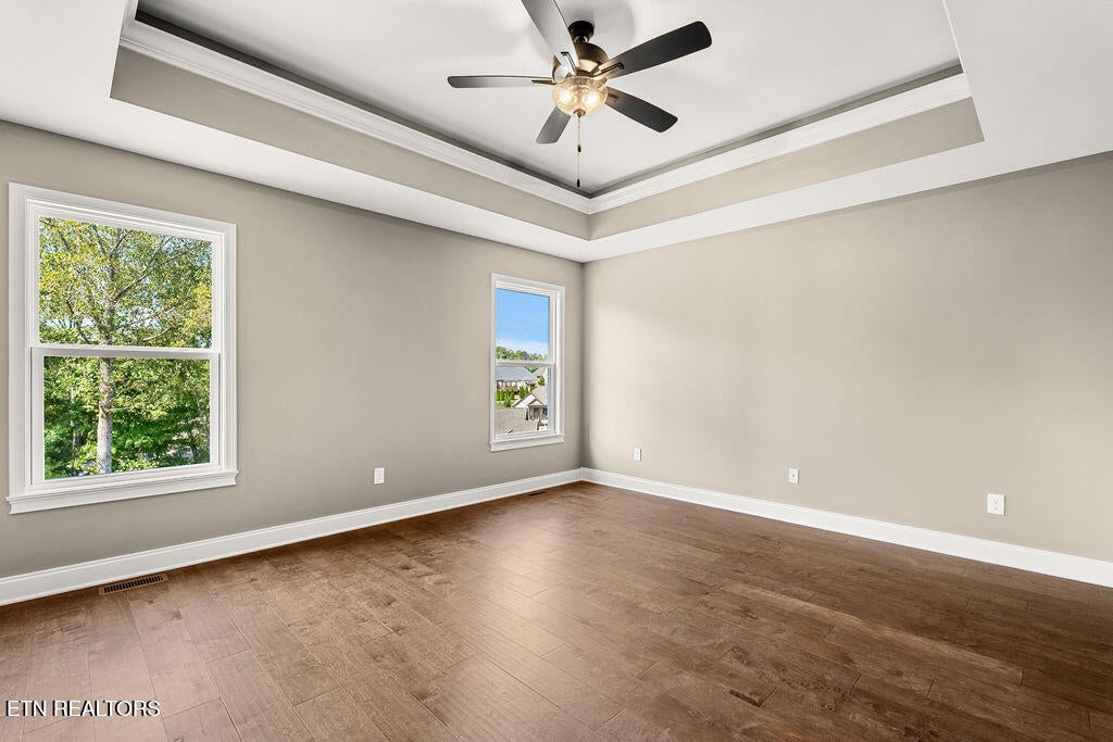 Lenoir City, Tennessee, 37771, United States, 3 Bedrooms Bedrooms, ,2 BathroomsBathrooms,Residential,For Sale,1933466