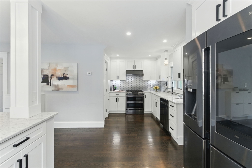 Stoneham, Massachusetts, 02180, United States, 3 Bedrooms Bedrooms, ,2 BathroomsBathrooms,Residential,For Sale,1939949
