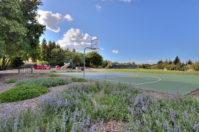 Saratoga, California, 95070, United States, 5 Bedrooms Bedrooms, ,6 BathroomsBathrooms,Residential,For Sale,1891032