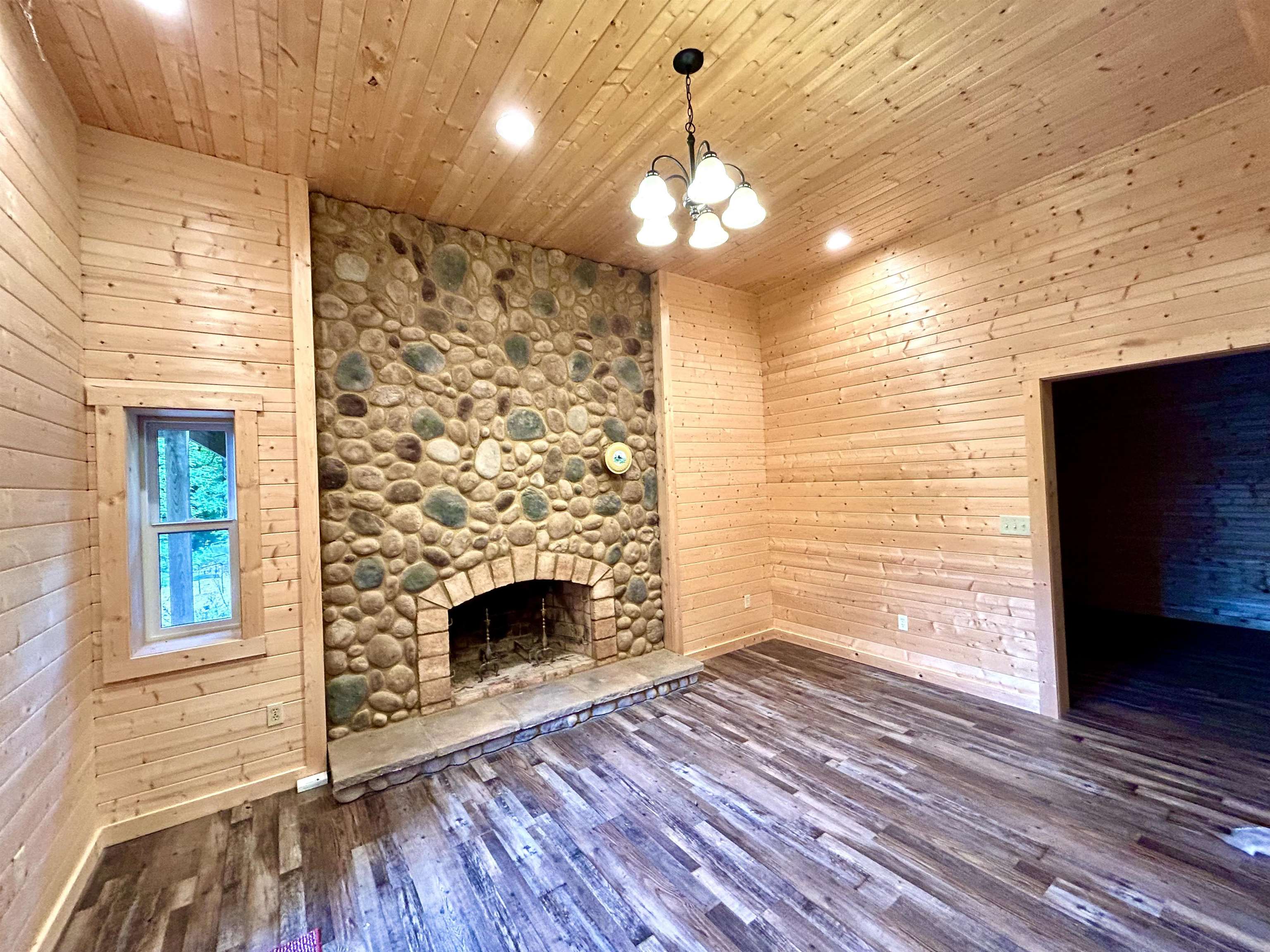 Cleveland, South Carolina, 29635, United States, 3 Bedrooms Bedrooms, ,3 BathroomsBathrooms,Residential,For Sale,1977097