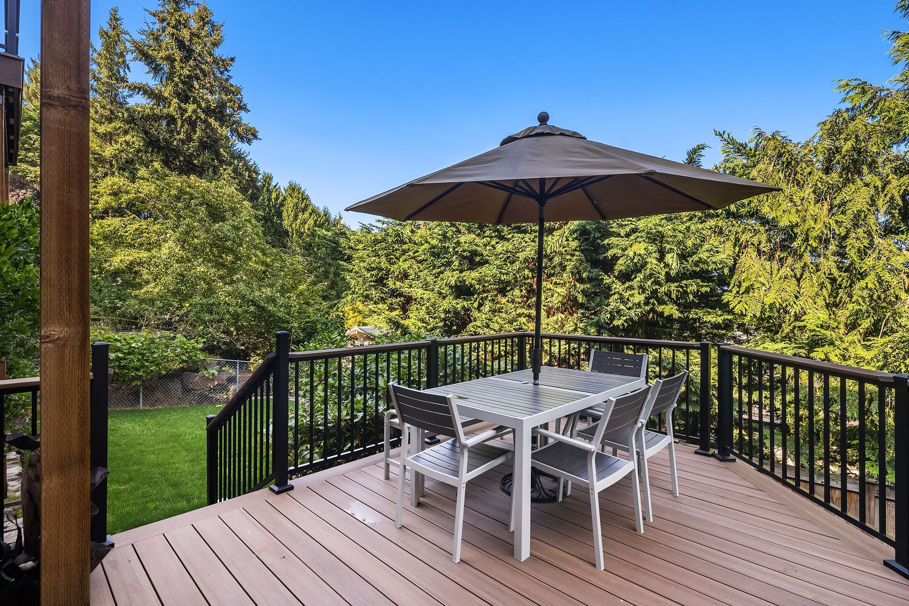  9360 Mercerwood Drive Dr, Mercer Island, WA 98040 - 物件實景