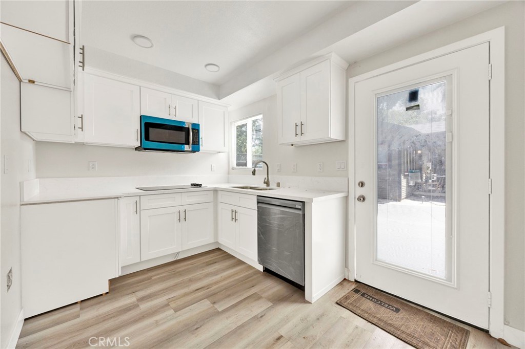 Pasadena, California, 91106, United States, ,Residential,For Sale,1895777