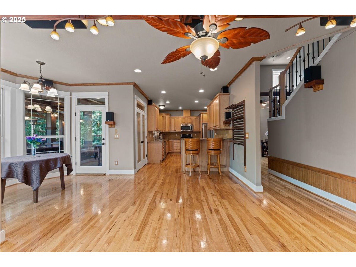 Portland, Oregon, 97266, United States, 4 Bedrooms Bedrooms, ,3 BathroomsBathrooms,Residential,For Sale,1836863