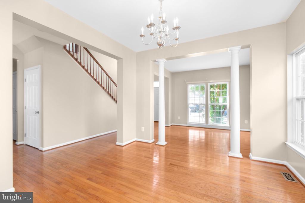 Fredericksburg, Virginia, 22407, United States, 4 Bedrooms Bedrooms, ,4 BathroomsBathrooms,Residential,For Sale,1883172
