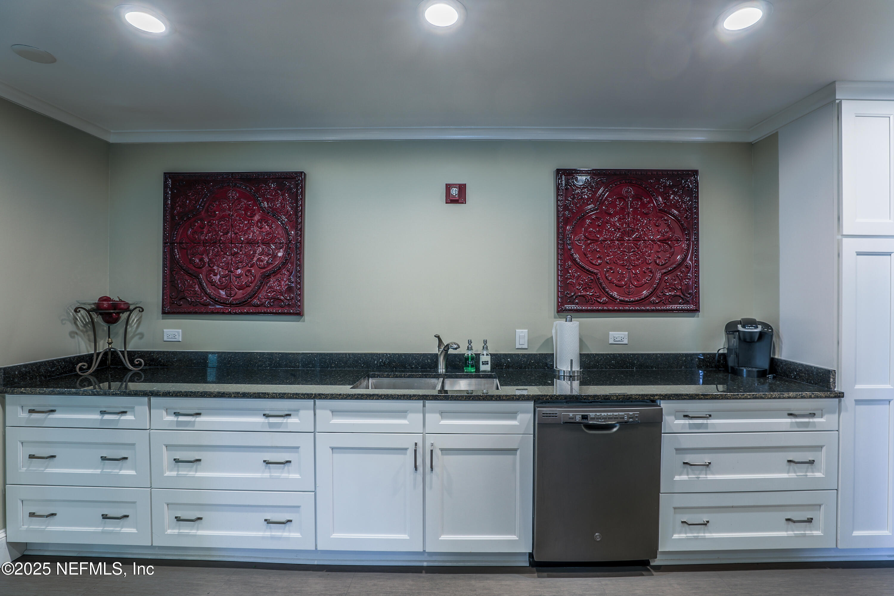 Jacksonville, Florida, 32205, United States, 3 Bedrooms Bedrooms, ,2 BathroomsBathrooms,Residential,For Sale,1957933