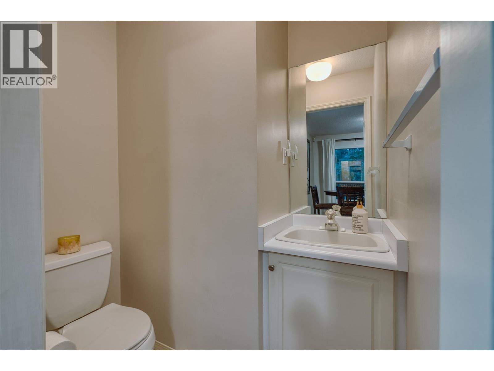 KELOWNA, British Columbia, V1V 1S6, CA, 3 Bedrooms Bedrooms, ,2 BathroomsBathrooms,Residential,For Sale,1951422