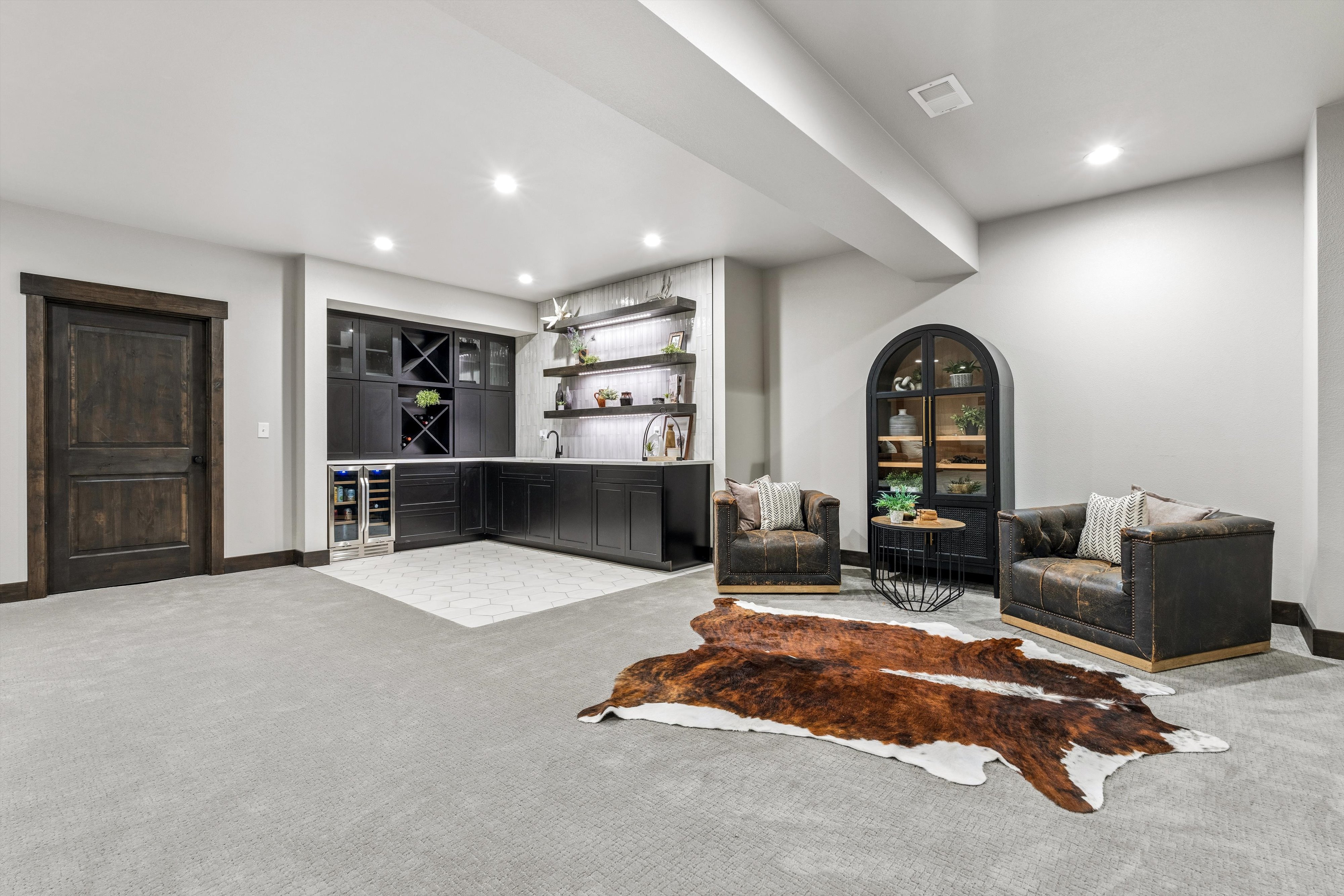  Discover Redefined Living in this Beautifully Designed Home - 物件實景