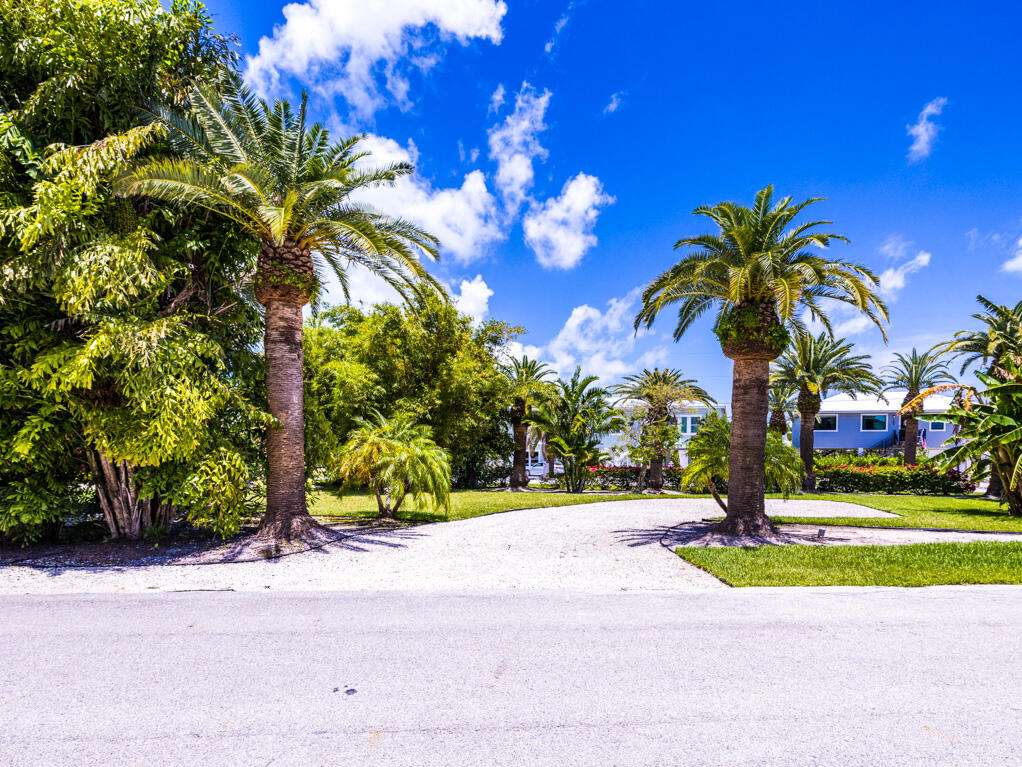 KEY COLONY, Florida, 33051, United States, 4 Bedrooms Bedrooms, ,5 BathroomsBathrooms,Residential,For Sale,1993100