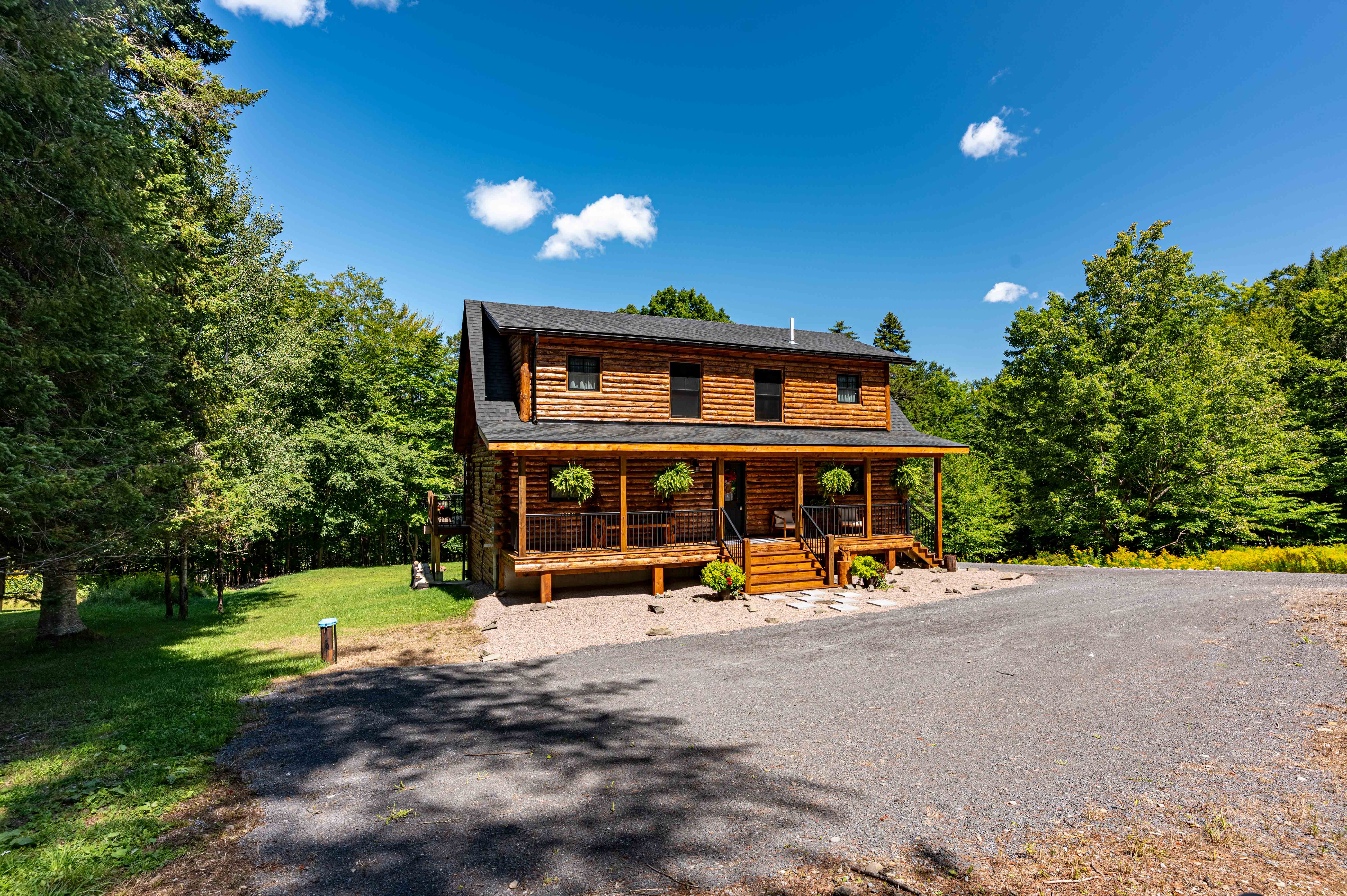  Log Cabin with Flair - 物件實景