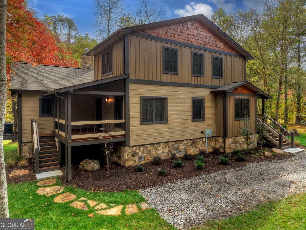 Mineral Bluff, Georgia, 30559, United States, 6 Bedrooms Bedrooms, ,3 BathroomsBathrooms,Residential,For Sale,1989738