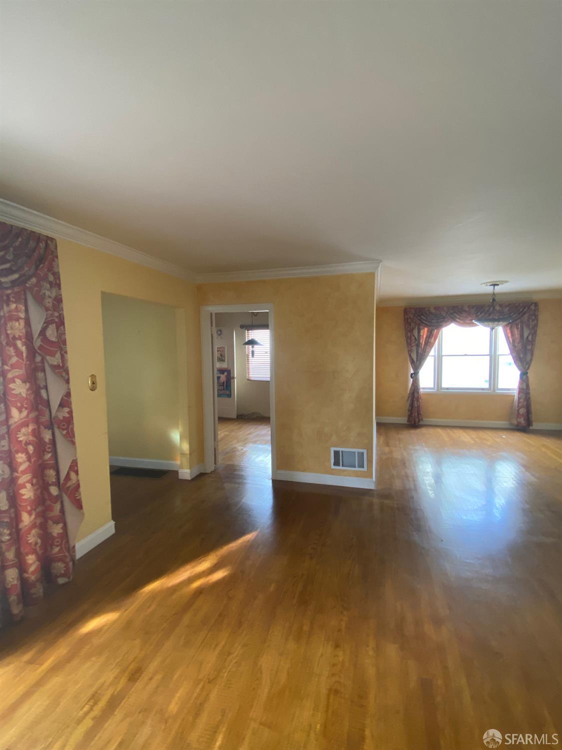 San Carlos, California, 94070, United States, 3 Bedrooms Bedrooms, ,3 BathroomsBathrooms,Residential,For Sale,1994257