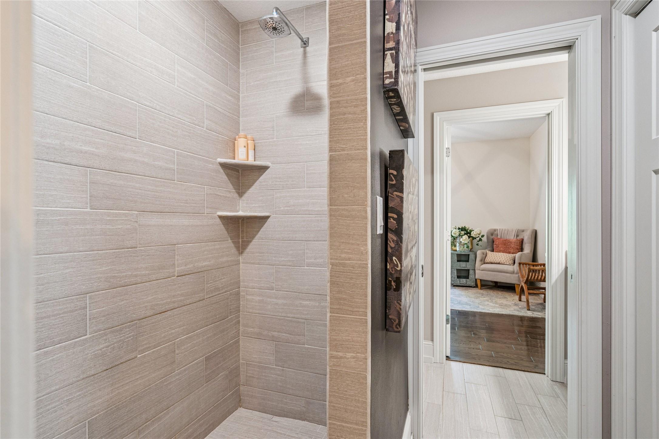 Polk City, Iowa, 50226, United States, 5 Bedrooms Bedrooms, ,5 BathroomsBathrooms,Residential,For Sale,1977083