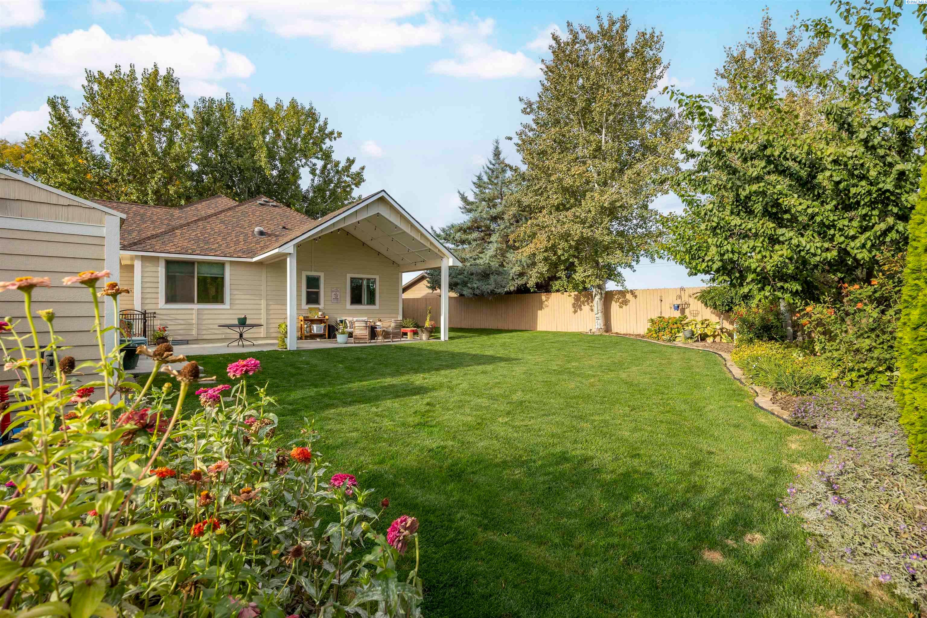 Pasco, Washington, 99301, United States, 3 Bedrooms Bedrooms, ,3 BathroomsBathrooms,Residential,For Sale,1981620