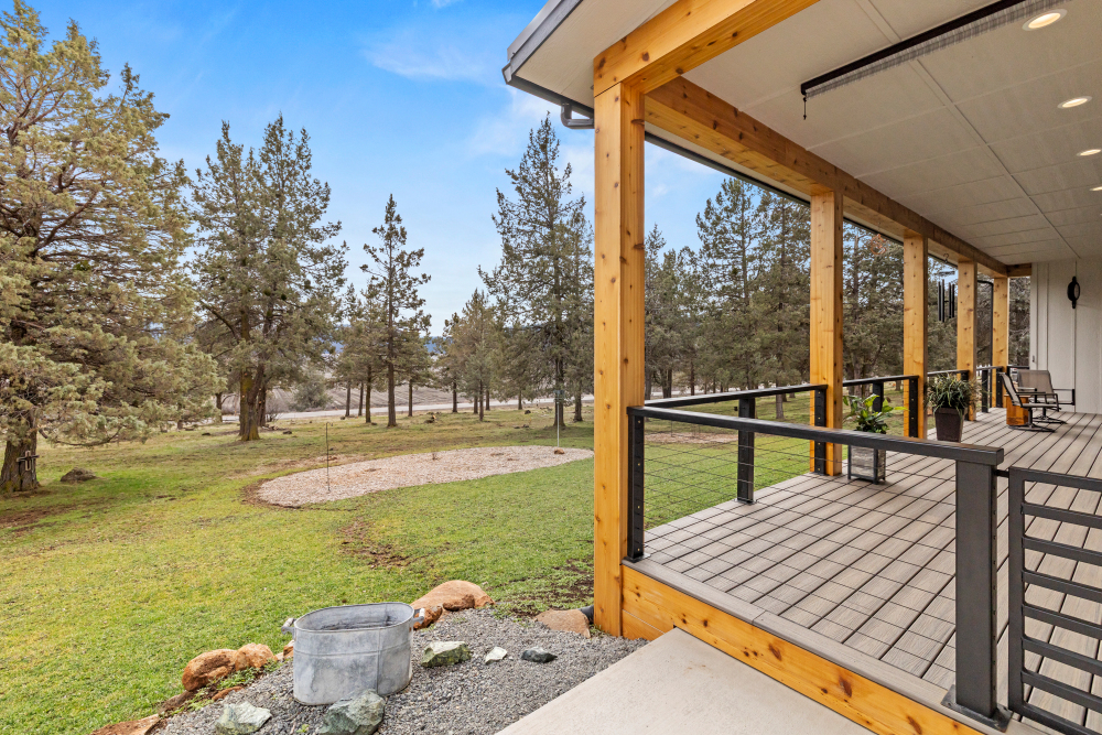KLAMATH FALLS, Oregon, 97601, United States, 4 Bedrooms Bedrooms, ,3 BathroomsBathrooms,Residential,For Sale,2044065