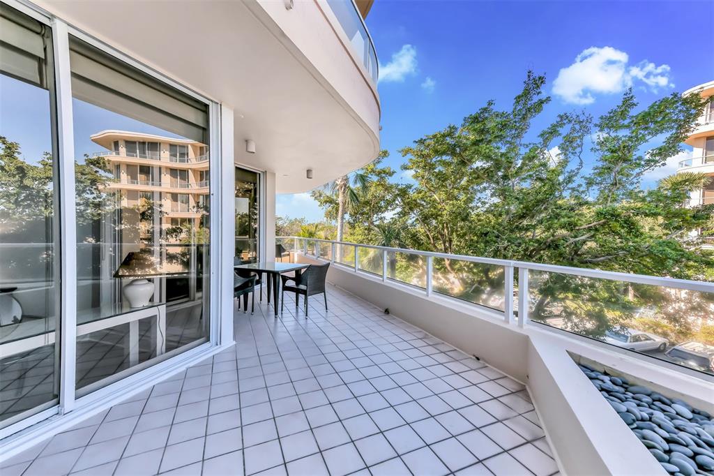 Longboat Key, Florida, 34228, United States, 2 Bedrooms Bedrooms, ,2 BathroomsBathrooms,Residential,For Sale,1991769