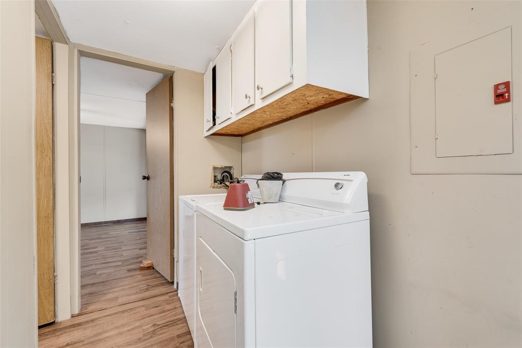 Maypearl, Texas, 76064, United States, 5 Bedrooms Bedrooms, ,3 BathroomsBathrooms,Residential,For Sale,1979588