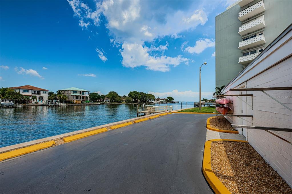 St Petersburg, Florida, 33704, United States, 2 Bedrooms Bedrooms, ,2 BathroomsBathrooms,Residential,For Sale,1989115