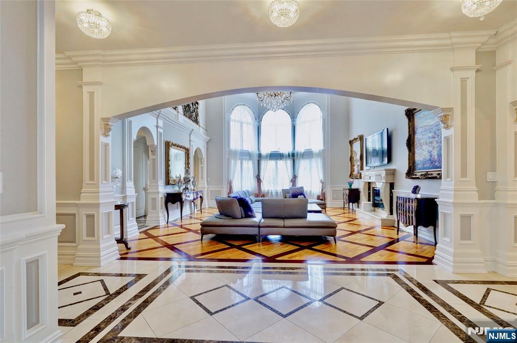 Fort Lee, New Jersey, 07024, United States, 6 Bedrooms Bedrooms, ,7 BathroomsBathrooms,Residential,For Sale,1891733